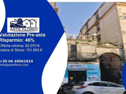 Trilocale in Traversa Campo di Mola, 3, Centro Storico, Castellammare di Stabia