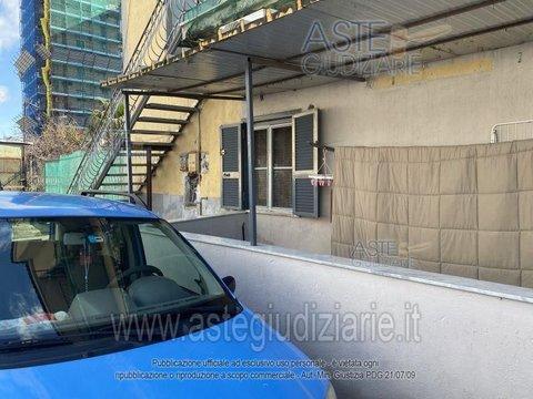 Trilocale in Via Achille Lauro, 21, Barra, Napoli