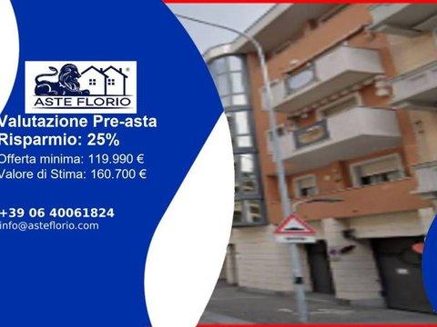 Trilocale in Via Renato Martorelli, 42, Barriera di Milano, Torino