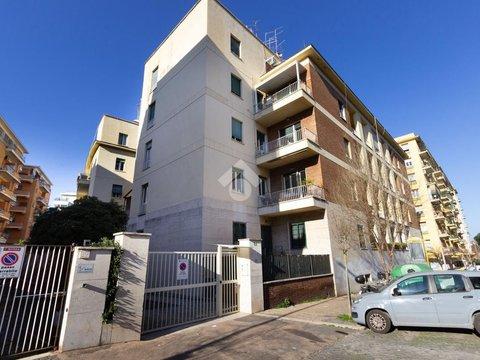 Quadrilocale in Via Oreste Tommasini, 31, Bologna, Roma