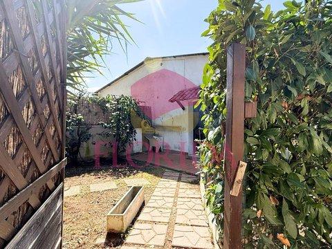 Villa in via Pratica di Mare, s.n.c, Nuova Florida, Ardea