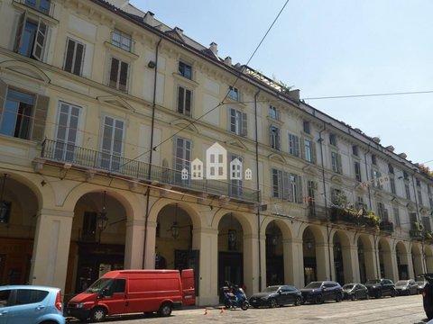 Bilocale in Via Po, 3, Centro, Torino