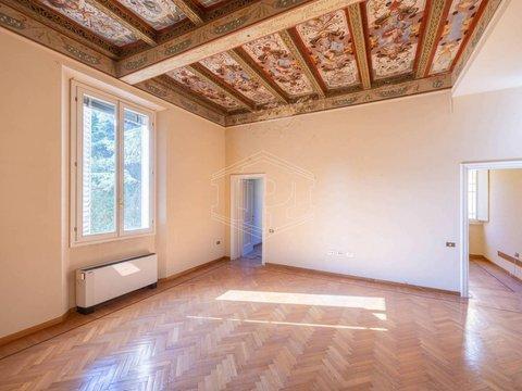 Trilocale in Strada Maggiore, Centro Storico, Bologna