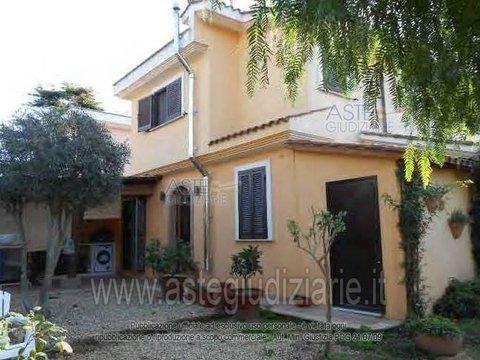 Villa in Del Sagittario, 24, Colle Romito - Lido dei Pini, Ardea