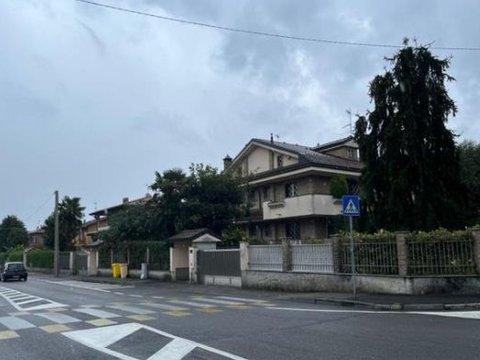 Villetta bifamiliare in Via Renato Serra, 27, Incirano, Paderno Dugnano