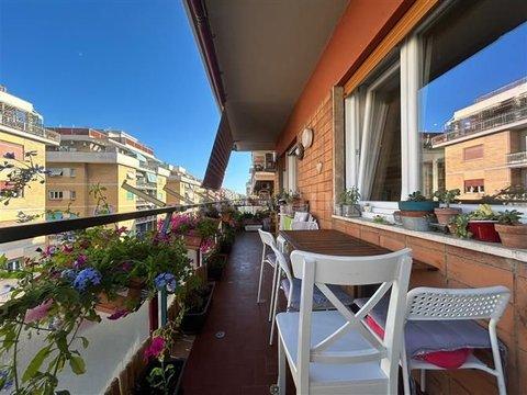 Quadrilocale in Via delle Baleniere, Ostia Ponente, Roma