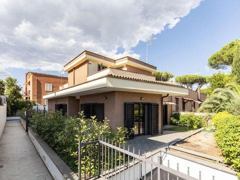 Villa in Via Costantiniana, Labaro - Prima Porta, Roma