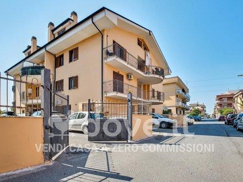 Trilocale in Via Lombardia, 1 g, Villalba, Guidonia Montecelio