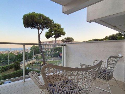 Trilocale in Viale Colli Aminei, Capodimonte-Colli Aminei, Napoli