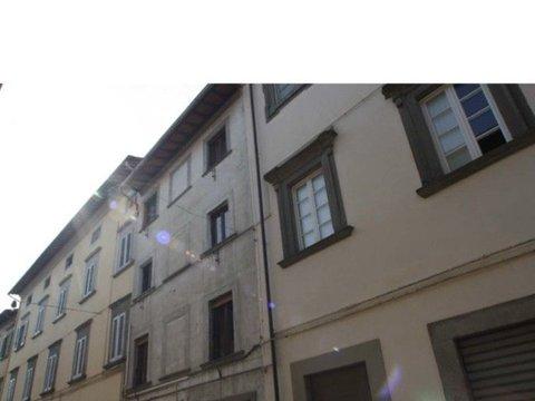 Quadrilocale in Via Castruccio Castracani, 29, Centro, Fucecchio