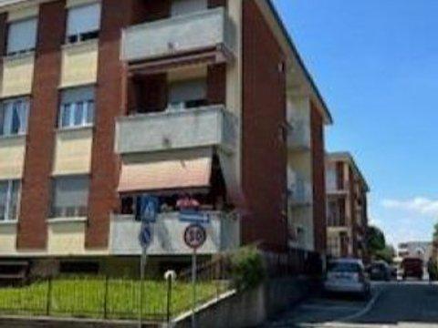 Quadrilocale in Via G. Carducci, 8, Cambiago
