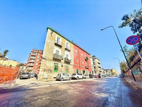 Bilocale in Via Diomede Carafa, 2, Bagnoli, Napoli