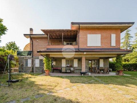 Quadrilocale in Via A. Dondarini, 5, Monte San Pietro