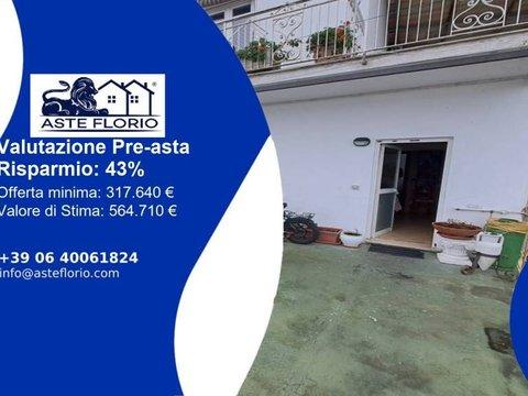 Trilocale in Via Li Schisani, Sorrento