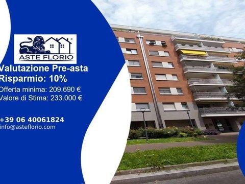 Bilocale in Via Carlo Perini, Quarto Oggiaro, Milano