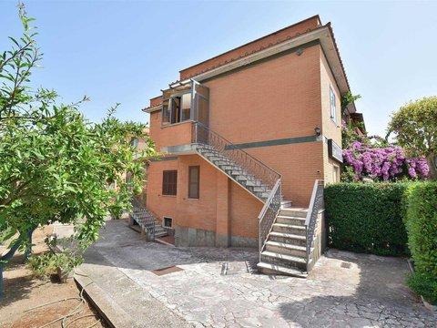 Trilocale in Viale della Repubblica s.n.c, Santa Maria delle Mole, Marino