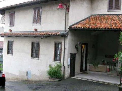 Appartamento in Via San Rocco, 10010, Colleretto Giacosa