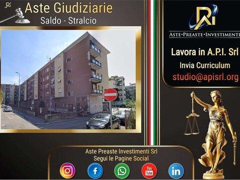 Trilocale in Via Privata Maria Melato, 8, Quarto Oggiaro, Milano