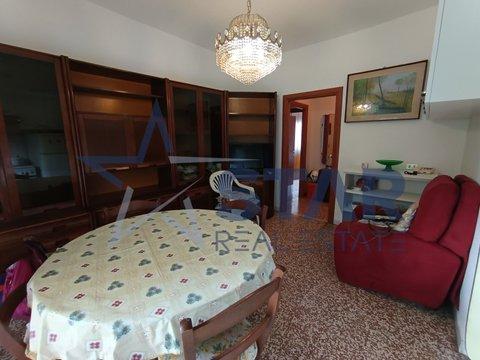Trilocale in Via Monte Rotondo, 10, Niguarda, Milano
