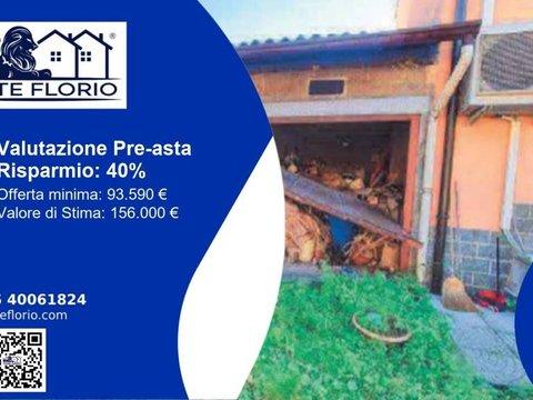 Trilocale in Via Novara, Bareggio