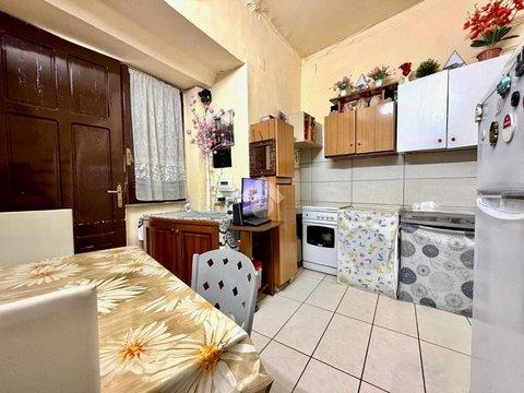Bilocale in Via Santa Maria Francesca, 4, Montesanto-Quartieri Spagnoli, Napoli