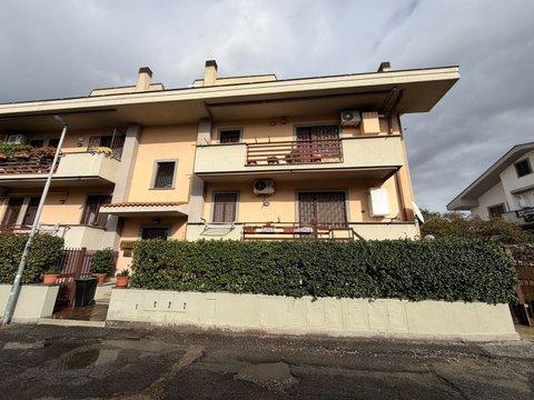 Appartamento su due piani in Via Venezia s.n.c, Ciampino