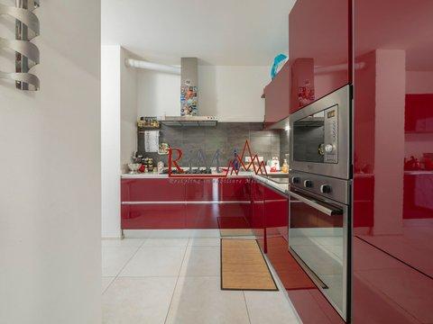 Trilocale in Via Luigi Mengoni, 11, Bisceglie, Milano
