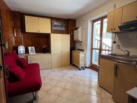 Monolocale in Via Monfol, 30, Sauze d'Oulx