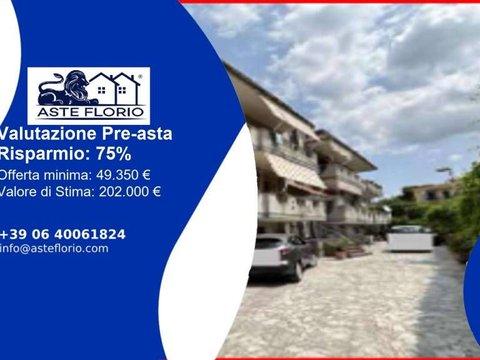 Trilocale in via Luigi Palmieri, 30, Ercolano