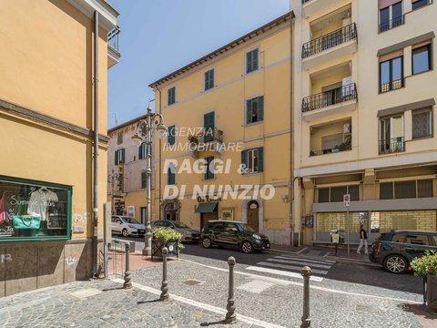 Appartamento in Corso del Popolo, 38, Centro, Grottaferrata