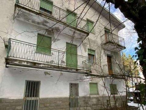 Quadrilocale in via Panoramica, s.n.c, Lizzano in Belvedere