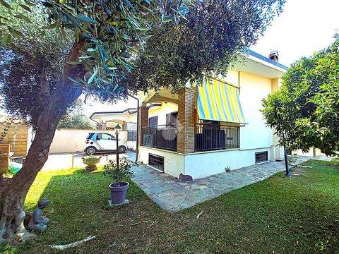 Trilocale in Via Sassari, 7, Nuova Florida, Ardea