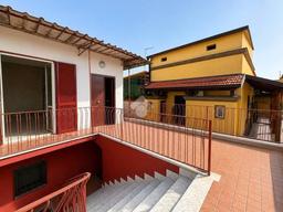 Villetta bifamiliare in Via Vittorio Emanuele III, 44, Arzano