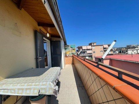 Trilocale in via Bernardo Cavallino, 2, Mugnano di Napoli
