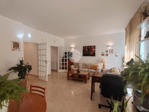 Quadrilocale in Via Gabriele Jannelli, 34, Arenella, Napoli