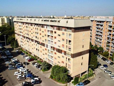Trilocale in Via Francesco Pellegrini, 15, Don Bosco, Roma