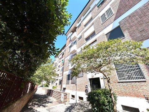 Trilocale in Via Adone Finardi, Torre Spaccata, Roma