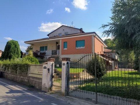Villa in Via XXIV Maggio, 17, Cavagnolo