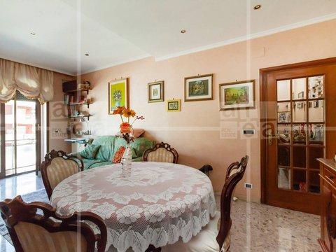 Bilocale in Viale Guglielmo Marconi, San Paolo, Roma
