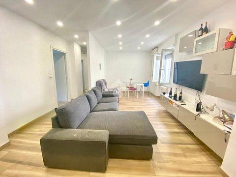 Trilocale in Viale dei Salesiani, 4, Don Bosco, Roma