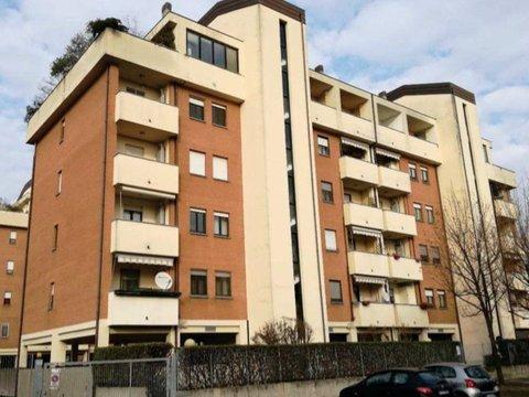 Trilocale in Via San Pio X, 13, Passirana-Biringhello, Rho