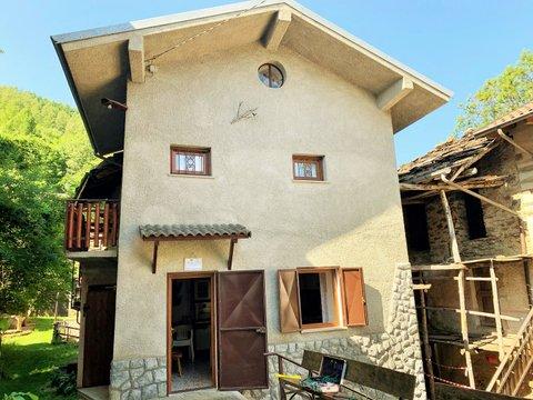 Casa indipendente in Borgata Airassa, 2, San Giorio di Susa