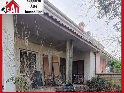 Appartamento in Via Erich Boehringer, 32, Ostia Antica, Roma
