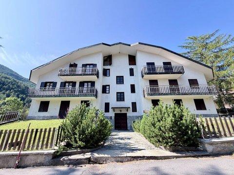 Appartamento su due piani in Viale IV Novembre, 29, Pragelato