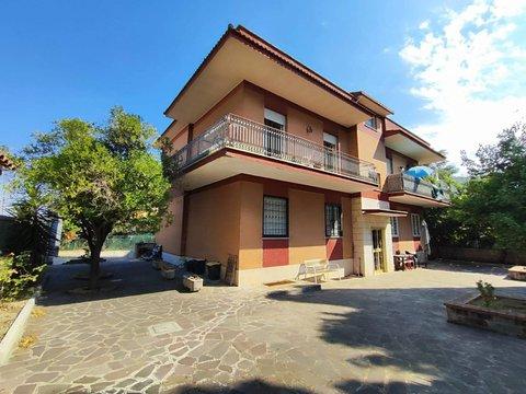 Trilocale in Via Gabriele Malagrida, 15, Monti di San Paolo, Roma