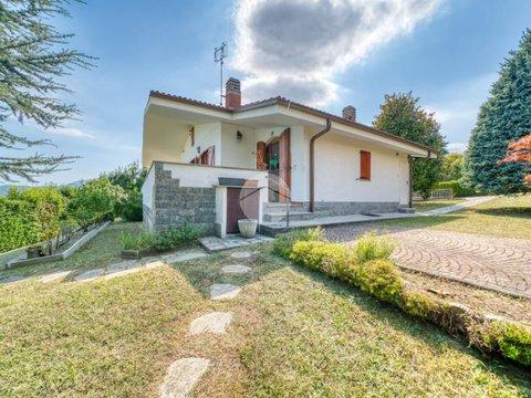 Villa in via Palè, 15, Giaveno