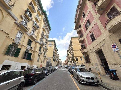 Appartamento in Via Francesco Fracanzano, 31, Vomero, Napoli