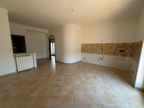 Trilocale in via Arbusto, s.n.c, Centro Città, Marano di Napoli