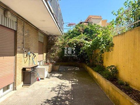 Trilocale in via dei Bruno, s.n.c, Torrevecchia, Roma