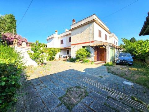 Villa in Via Gaspare Scuderi, s.n.c, Infernetto, Roma